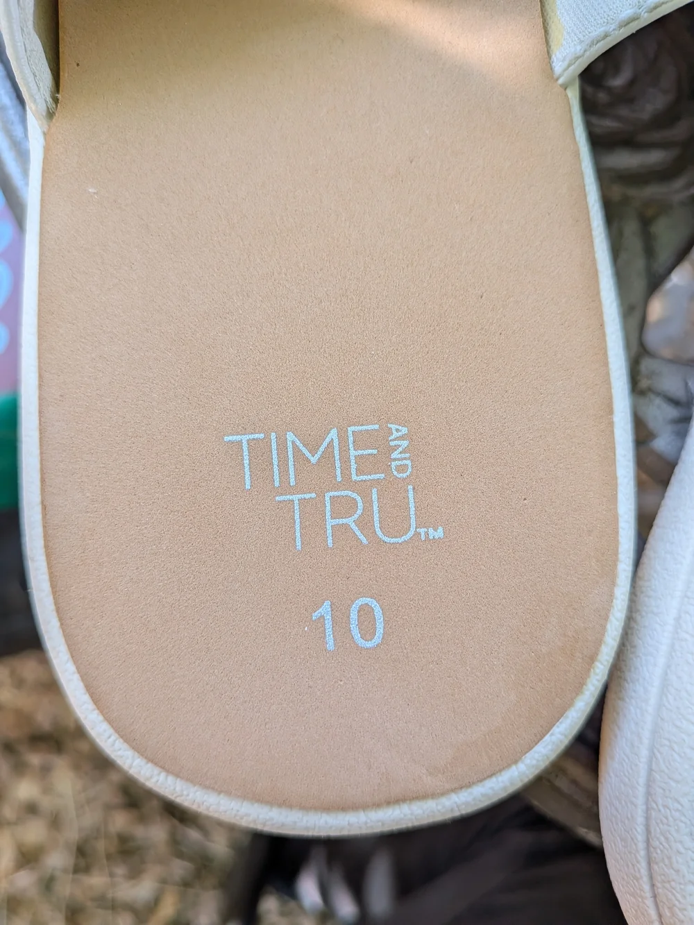 Time and Tru Women’s Cream Casual Slide Sandals - Size 10